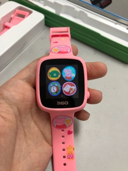 360儿童小猪佩奇电话手表——给孩子最贴心的守候